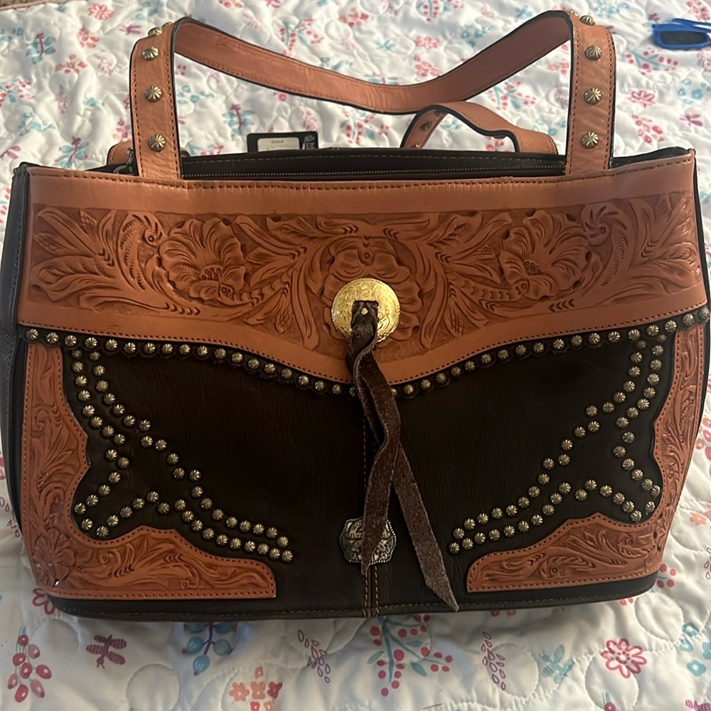 Montana Silversmiths Western Purse NWT Shoulder Bag Concho Fringe Stuffed Brown